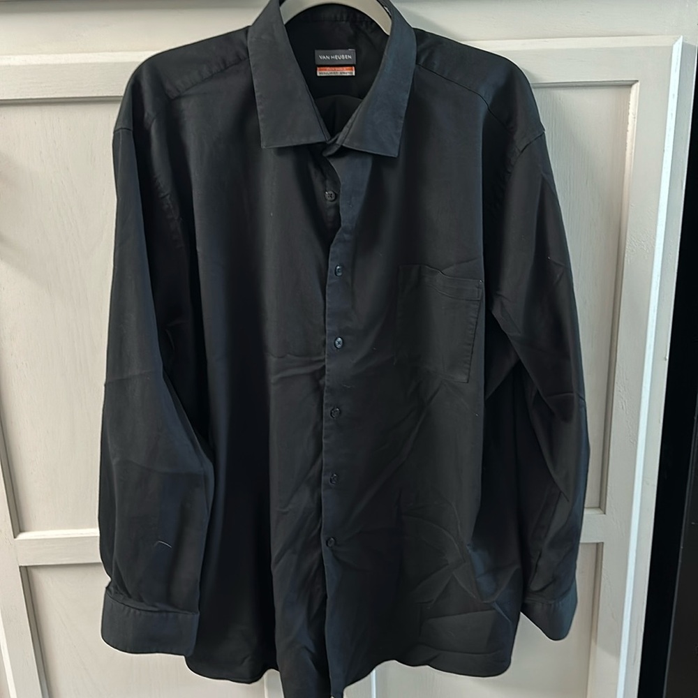 Van Heusen Men’s Button Down